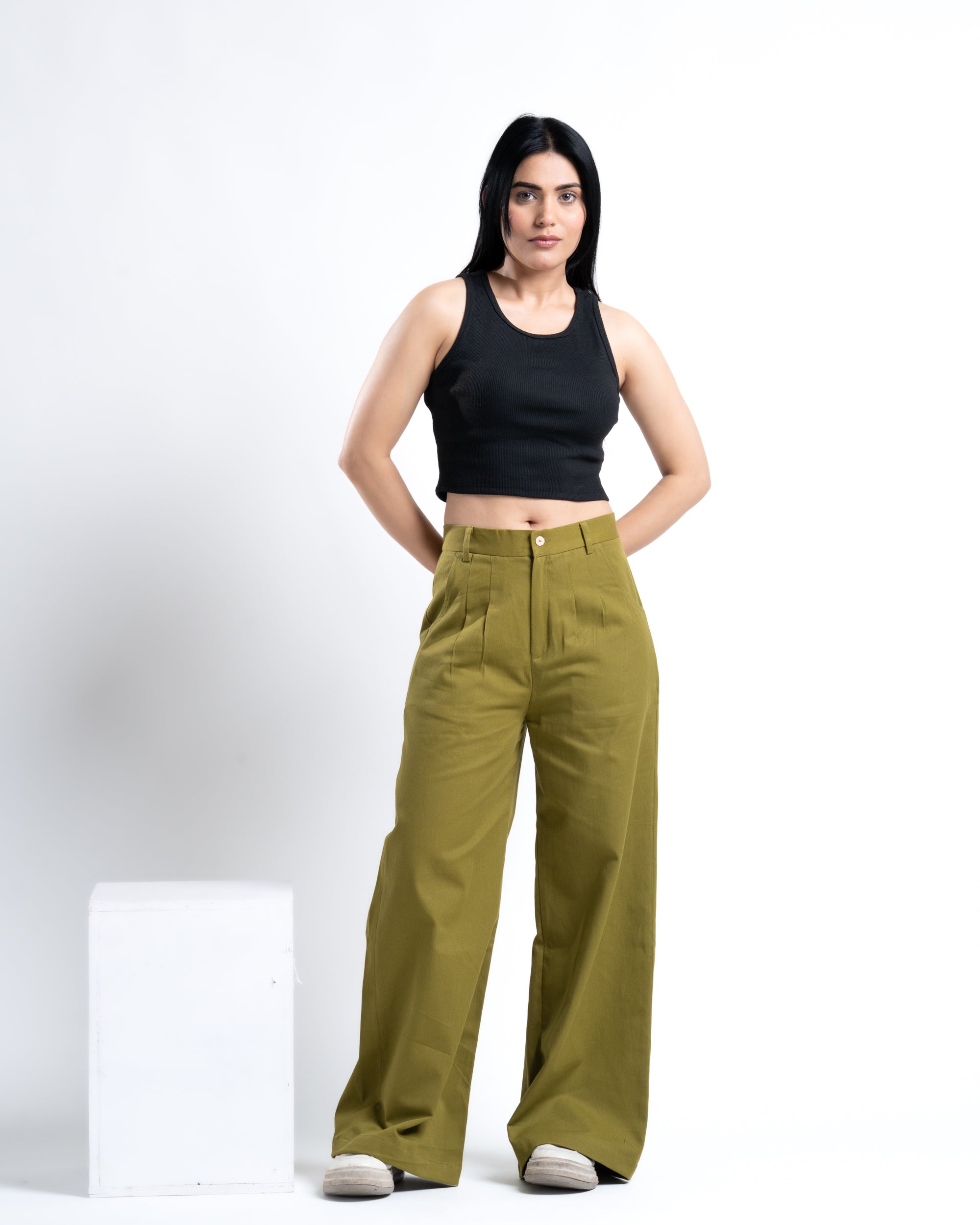 Wide-Leg Pleated Pants Moss Green