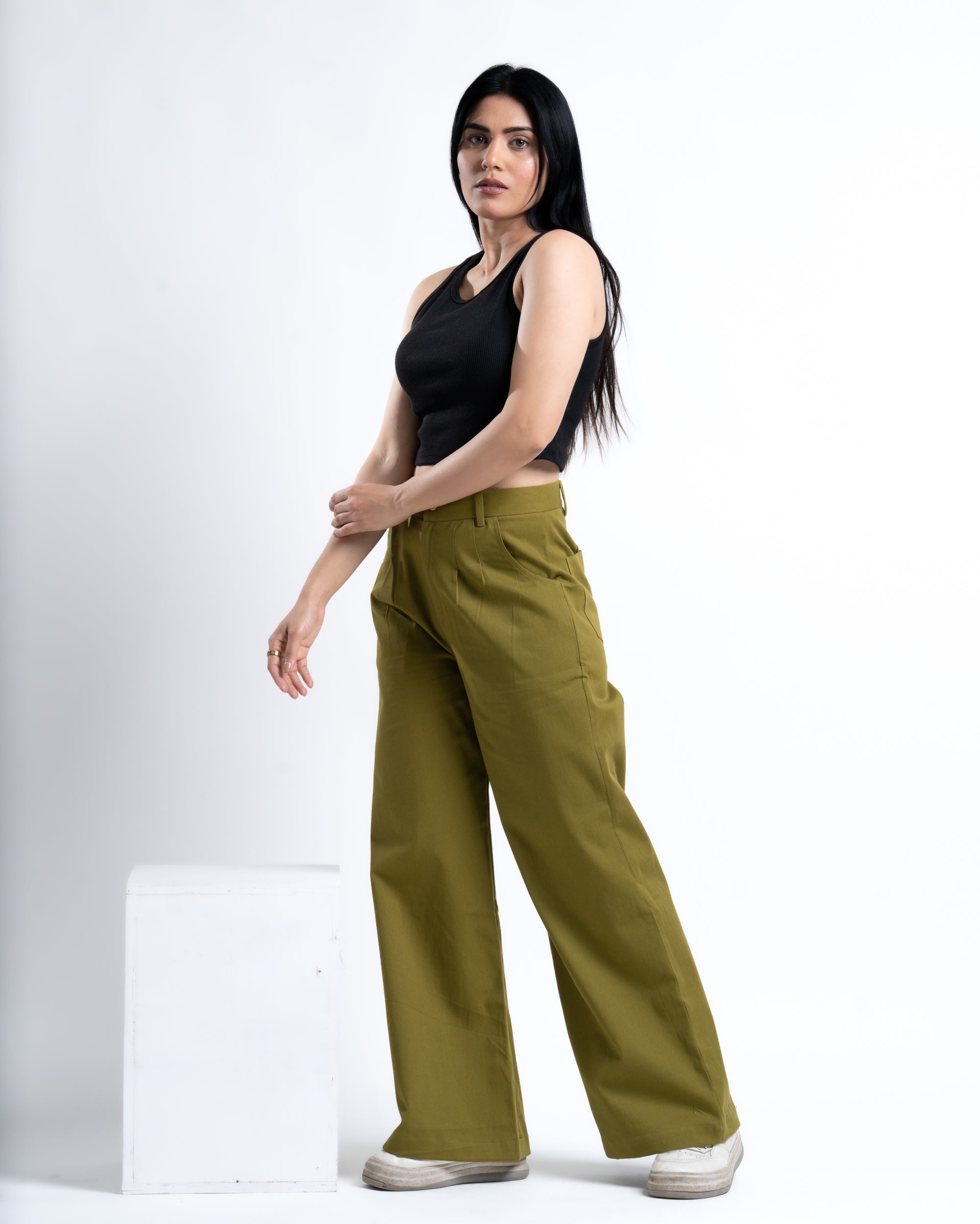 Wide-Leg Pleated Pants Moss Green